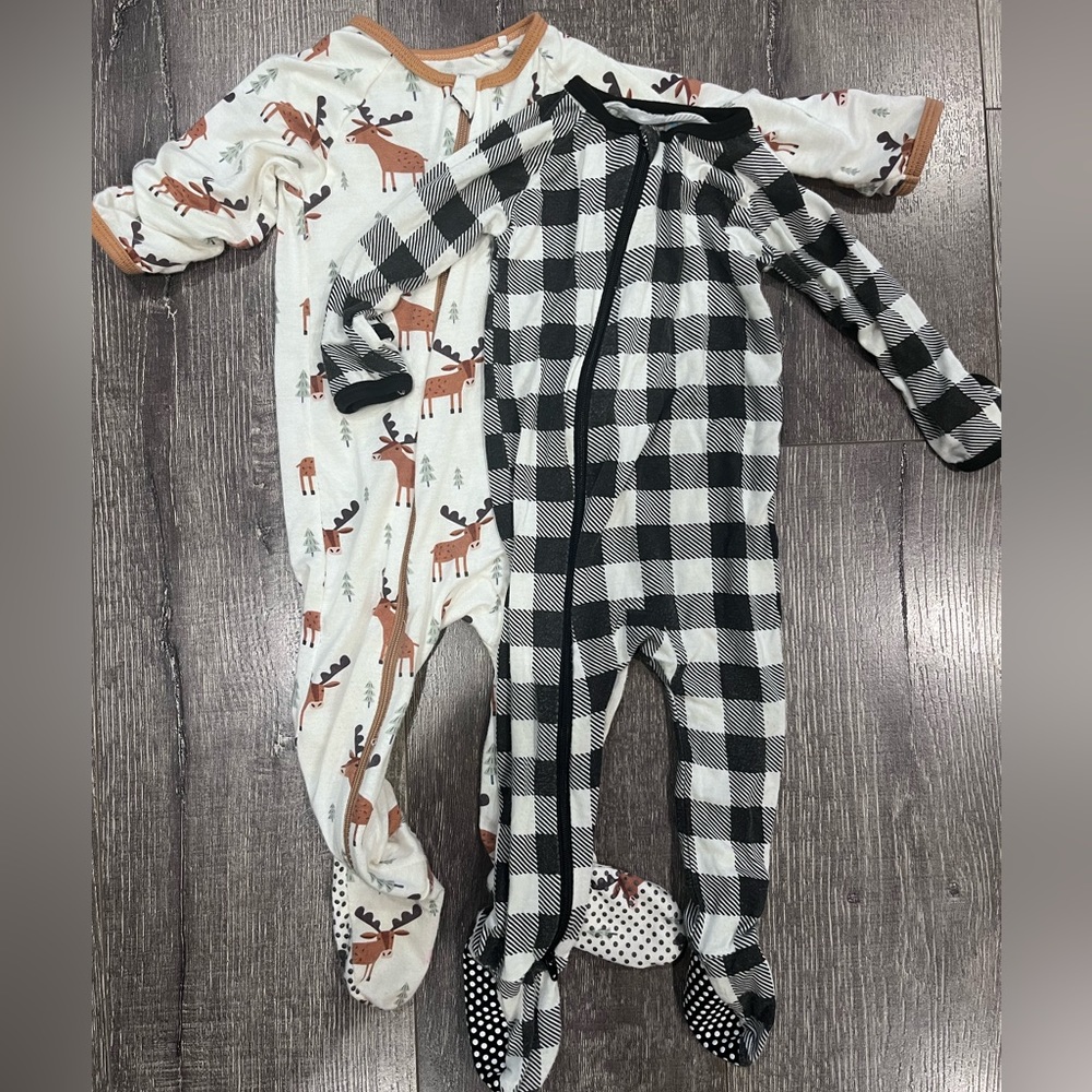 2x Bestaroo Super Soft Holiday Footie Pajamas 9-12 months